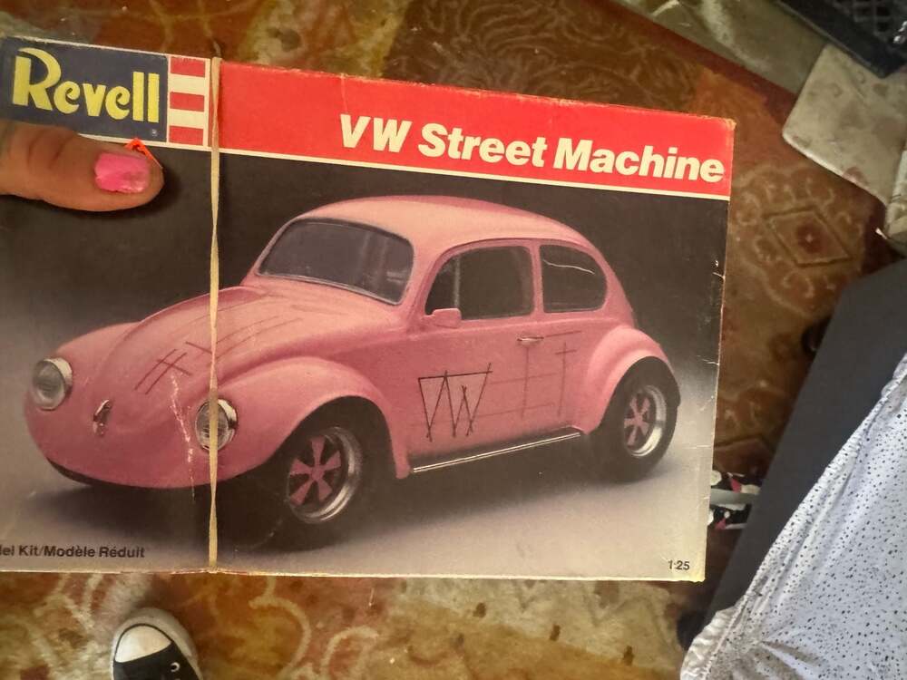 Sealed 1987 Revell VW Street Machine Pink Beetle Factory Model Kit, Volkswagen